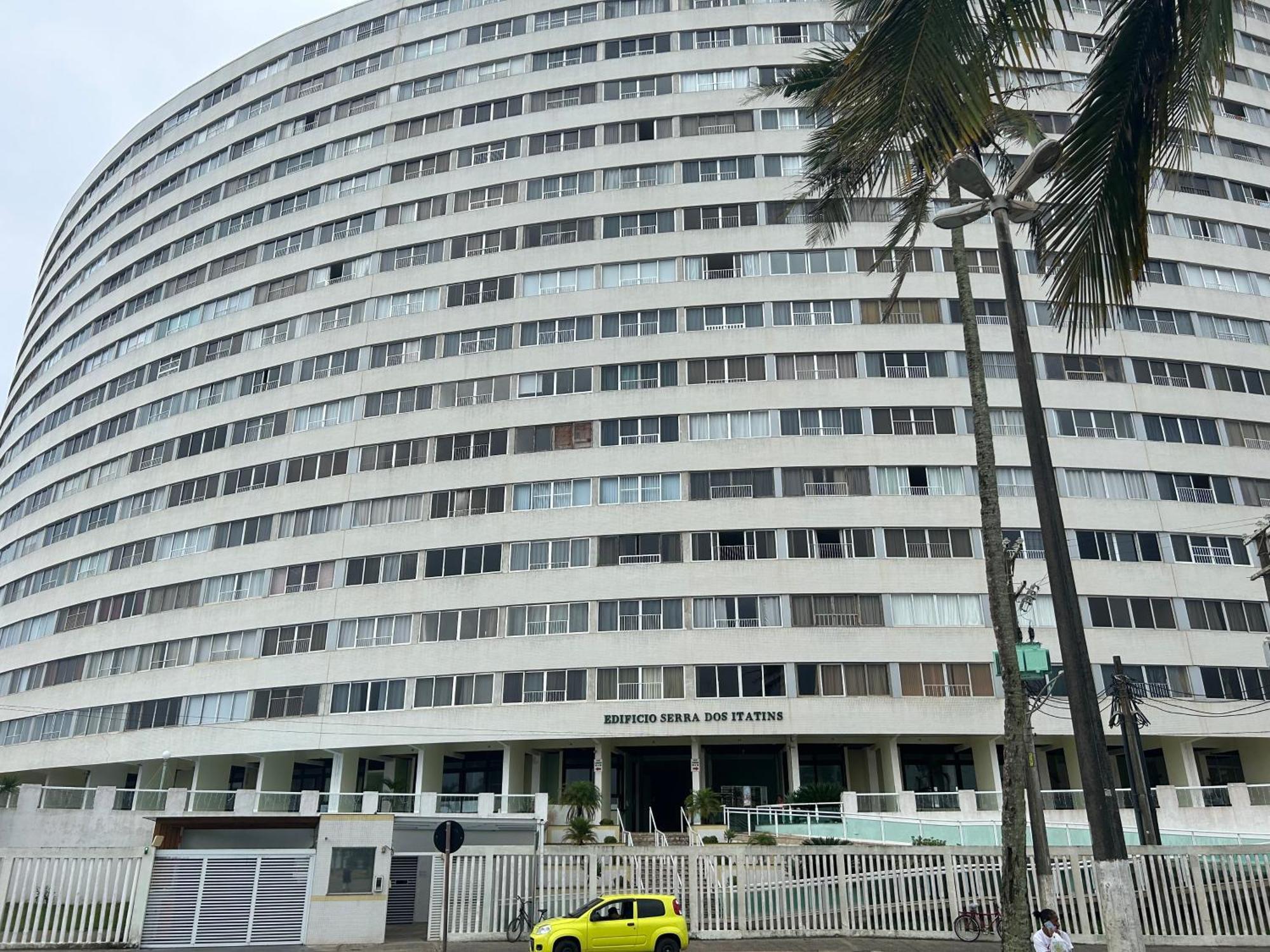 Apto Em Frente Ao Mar Predio Redondo Linda Vista เปรูอิบี ภายนอก รูปภาพ